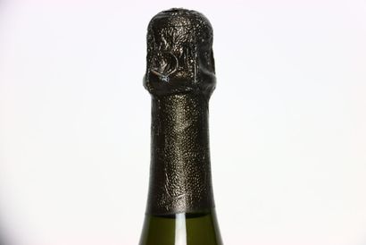 null 1 bouteille de CHAMPAGNE CUVÉE DOM PÉRIGNON blanc 1973 MOËT & CHANDON.