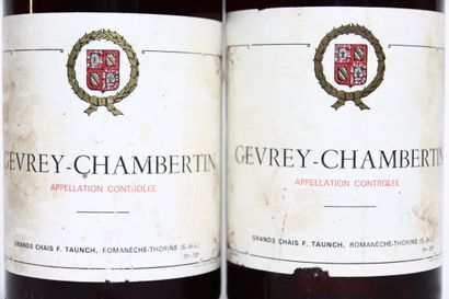 null 2 bottles of red GEVREY-CHAMBERTIN 1972, F.TAUNCH. Levels : 3 and 3,5 cm under...