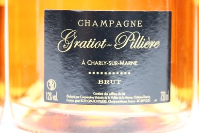 null 6 bottles of CHAMPAGNE BRUT NM, GRATIOT-PILLIÈRE. One label slightly damaged....