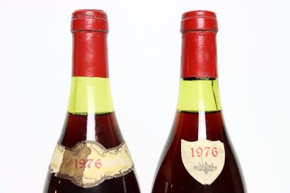 null 1 bottle of red GEVREY-CHAMBERTIN 1976, GÉRARD SEGUIN. Stained label. 
1 bottle...