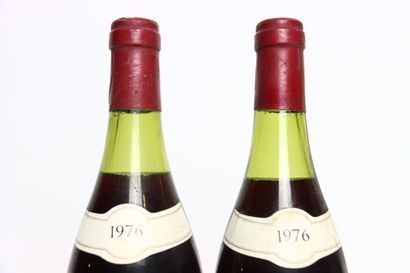 null 2 bottles of CÔTES DE NUITS-VILLAGES red 1976, LUCIEN GUYARD. 
