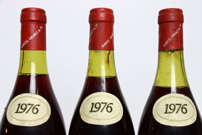 null 3 bottles of red BOURGOGNE 1976, MARCEL AMANCE. Level : 3 and 4 cm under the...