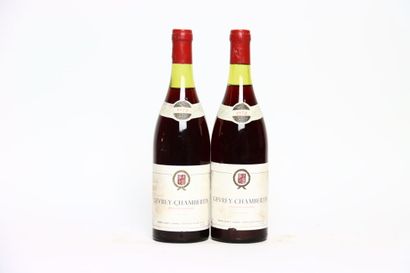 null 2 bottles of red GEVREY-CHAMBERTIN 1972, F.TAUNCH. Levels : 3 and 3,5 cm under...