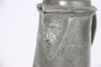 null SOLOTHURN - truncated cone-shaped mug with a bearded man's head, molded poucier...