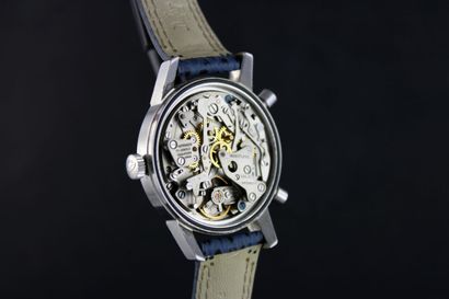 null BREITLING Chrono-Matic réf.F2110
Montre chronographe bracelet en acier. Boitier...