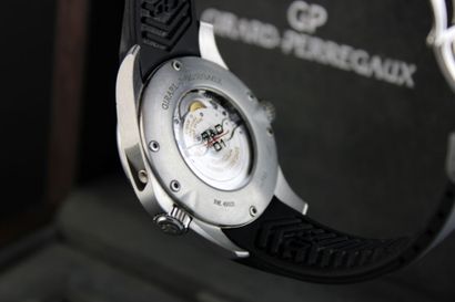 null GIRARD-PERREGAUX R&D 01 réf.49931
Montre bracelet en acier. Boitier rond avec...