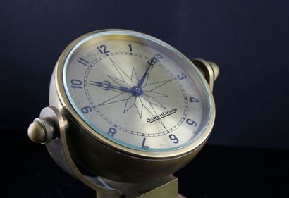 null JAEGER-LECOULTRE 
Dans le style d'un chronomètre de marine.
( remontage à droite,...