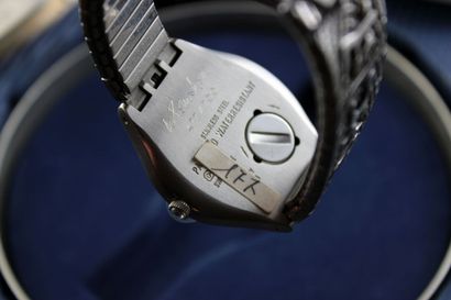 null SWATCH Rotor réf. YGZ101C 1997
Montre bracelet en métal. Modèle créé par Arnaldo...