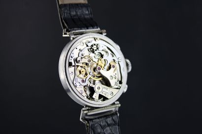 null ARSA 1940s
Montre chronographe bracelet en acier. Boitier rond avec anses articulées...