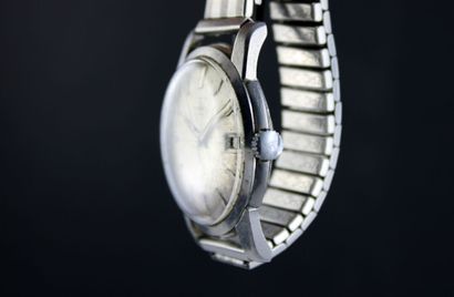 null PIERCE réf. 2078/2
Montre bracelet en acier. Boitier rond style "beefy lugs"....