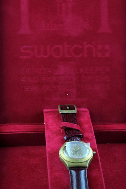 null SWATCH Irony Victory Ceremony Series Gold réf. YZGZ102
Montre bracelet en or...