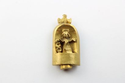 null LINE VAUTRIN (1913-1997) 
Broche clip mobile figurant une femme enchaînée sortant...