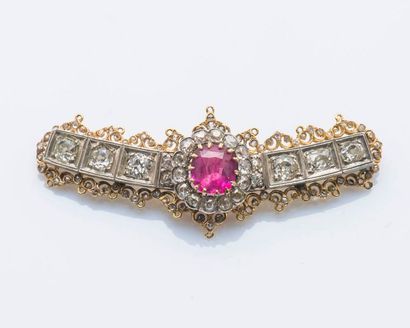 null Broche barrette incurvée en or jaune 18 carats (750 millièmes) et argent (925...