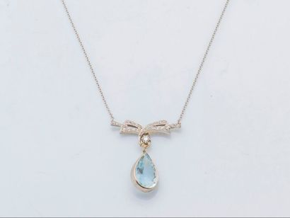 null Necklace in platinum (950 thousandths) and gold 14 carat made up of a fine chain...