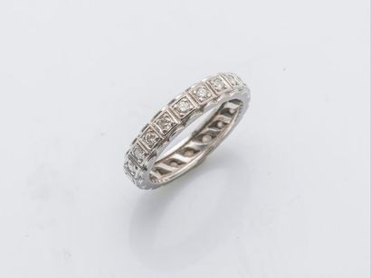 null American wedding band in 18-carat white gold (750 thousandths) set with brilliant-cut...