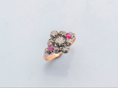 Ring in 18 carat pink gold (750 thousandths)...