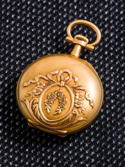 null Neck watch in 18-carat yellow gold (750 thousandths), end of the 19th century....