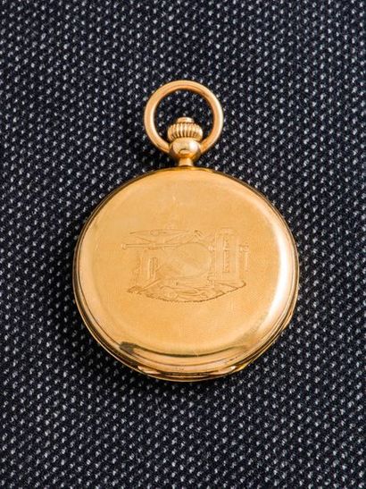 null Soap pocket watch in 18-carat gold (750 thousandths). The guilloche background...
