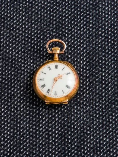 null Neck watch in 18-carat yellow gold (750 thousandths), end of the 19th century....