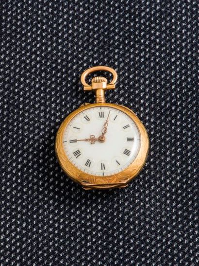 null Neck watch in 18-carat yellow gold (750 thousandths), end of the 19th century....