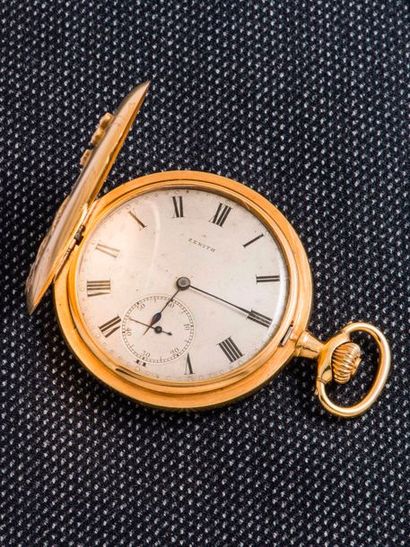 ZENITH Soap pocket watch in 18-carat yellow gold (750 thousandths). The hood adorned...