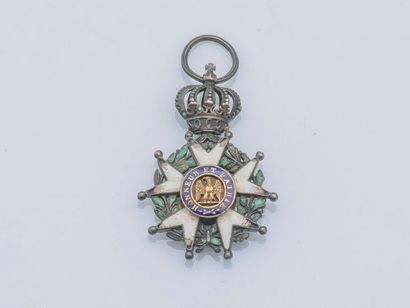 null France, ordre de la légion d’honneur, institué en 1802. Étoile de chevalier...