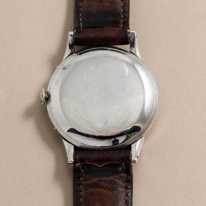 MOVADO MOVADO (LARGE STEEL CALENDAR / CAVE HORN REF. 14862), circa 1950 

Steel watch...