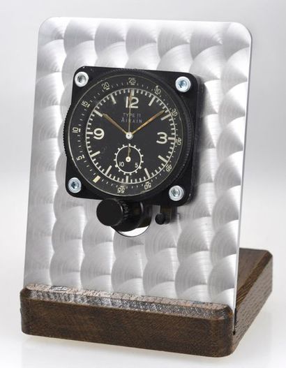 AIRAIN AIRAIN (BOARD COUNTER - TYPE 11), circa 1960 
 
Aircraft dashboard chronograph...