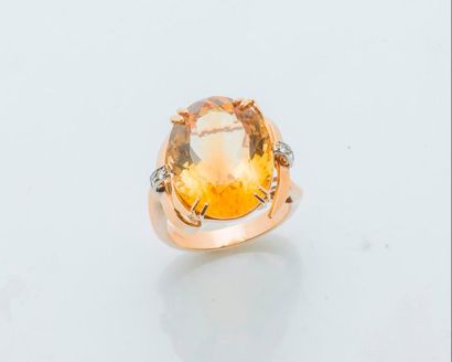 null Bague en or rose 18 carats (750 millièmes) sertie d'une citrine ovale d'environ...