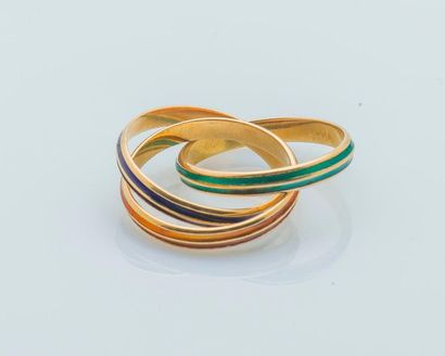 null Alliance trois anneaux en or jaune 18 carats (750 millièmes) à décor de stries...