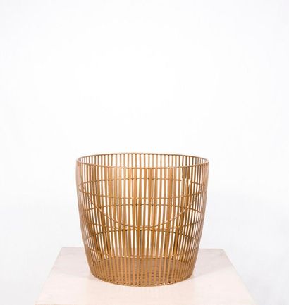 null Openwork basket in gold lacquered metal

Diam : 42 H: 36 cm