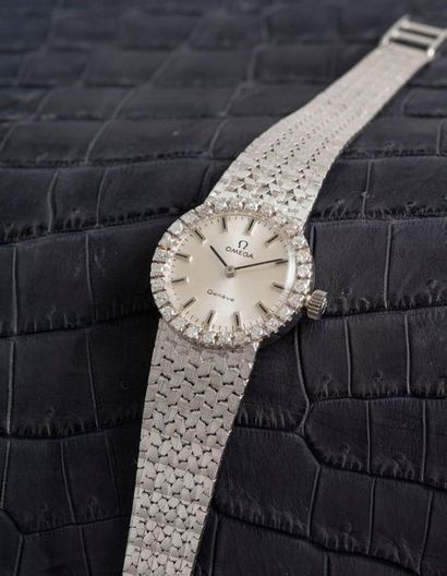 OMEGA - vers 1970 Ladies' watch bracelet in 18-carat (750 thousandths) white gold,...