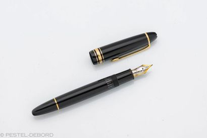 MONTBLANC - MEISTERSTUCK Fountain pen with black resin barrel, medium size and gold...