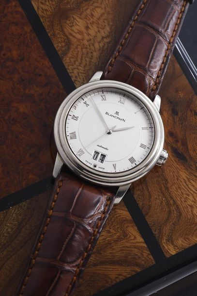 BLANCPAIN BLANCPAIN (Villeret Grande Date / Or gris réf. 6669. 3642.55), vers 2010

Elégante...