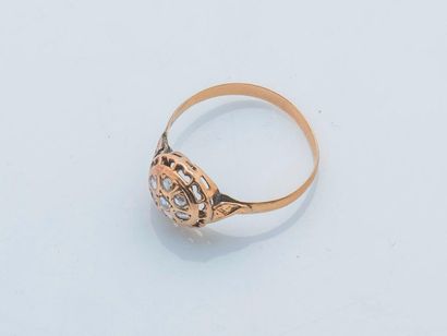 null Ring in 18 karat yellow gold (750 thousandths) set with a rose of seven rose-cut...