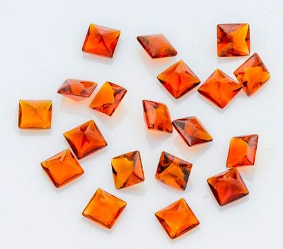null Set of 20 square citrines in a light cabochon of about 1.92 carat each.

Gross...