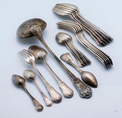 null Silver lot (925 thousandths) including: a ladle decorated with shells and rinceaux,...