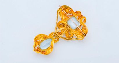 null Broche en or jaune 18 carats (750 millièmes) et 9 carats (375 millièmes) ornée...