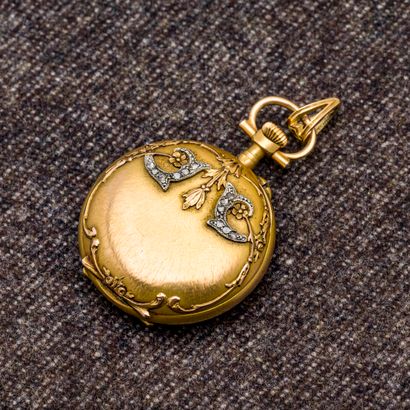 null Three-tone 18-carat (750 thousandths) gold necklace watch, late 19th century....