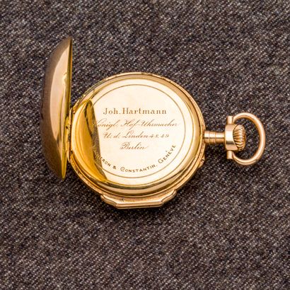 null Pocket watch in 18-carat yellow gold (750 thousandths). The enamelled numerals...