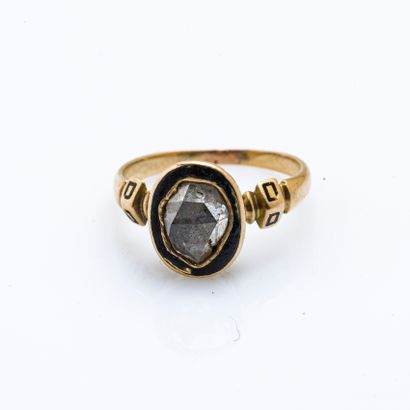 null Ring in 18 karat yellow gold (750 thousandths) set with a rose-cut diamond set...