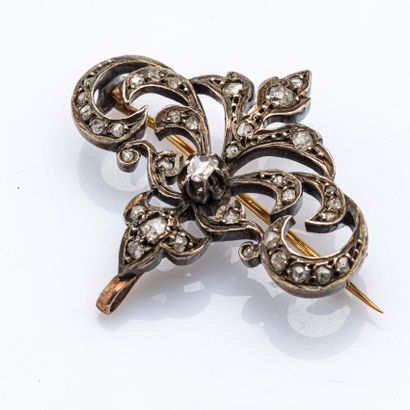 null Pendant brooch in 18K yellow gold (750 thousandths) and silver (800 thousandths)...