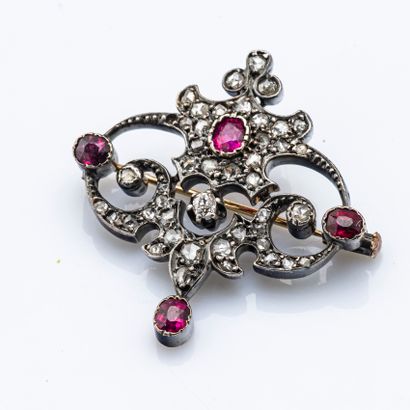 null Brooch in silver (800 thousandths) and 18-carat white gold (750 thousandths)...