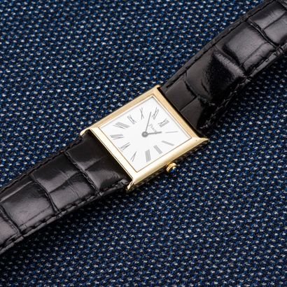 PIAGET Classic watch in 18-carat yellow gold (750 thousandths), square case with...