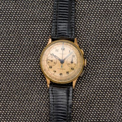 null CHRONOGRAPHE SUISSE 

Montre bracelet chronographe en or jaune 18 carats (750...