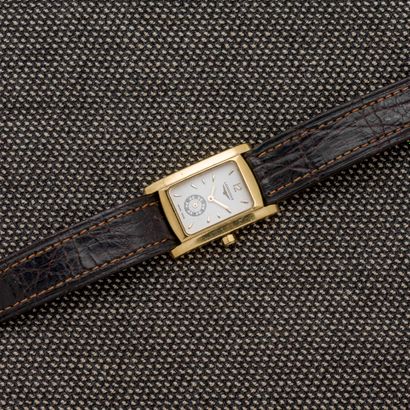 LONGINES Montre bracelet de dame rectangulaire en or jaune 18 carats (750 millièmes)....