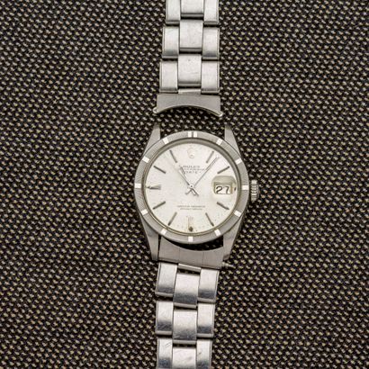 ROLEX - OYSTER PERPETUAL DATE Sports watch in steel with grooved bezel. Case back...
