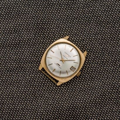 null LONGINES - Ultrachron 

Watch case in 18-carat (750 thousandths) yellow gold...
