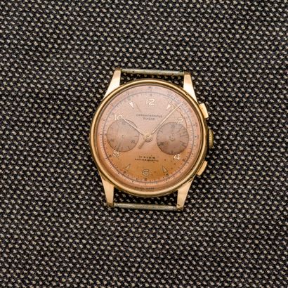 Chronographe Suisse, vers 1950 Boitier de montre en or jaune 18 carats (750 millièmes)....