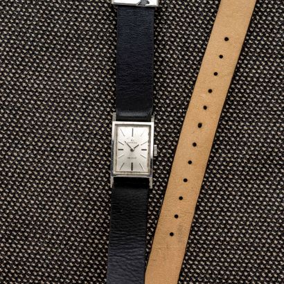 OMEGA - De Ville Rectangular steel ladies' wristwatch. Silver dial with applied indexes....